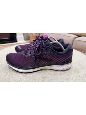 Brooks Ghost 12 Women's Running Shoes Size 12 Black and pink